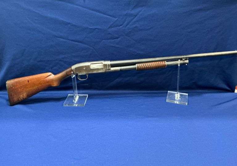 1924 Winchester Model 1912 shotgun image