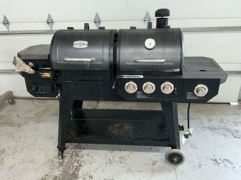 PitBoss pellet grill/propane grill, Model PB100PFS2 image