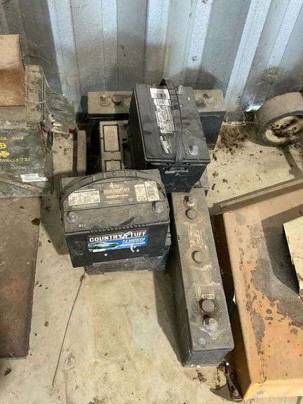 7 Used batteries image