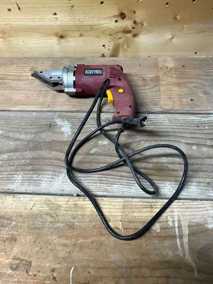 Chicago Electric swivel head shear image