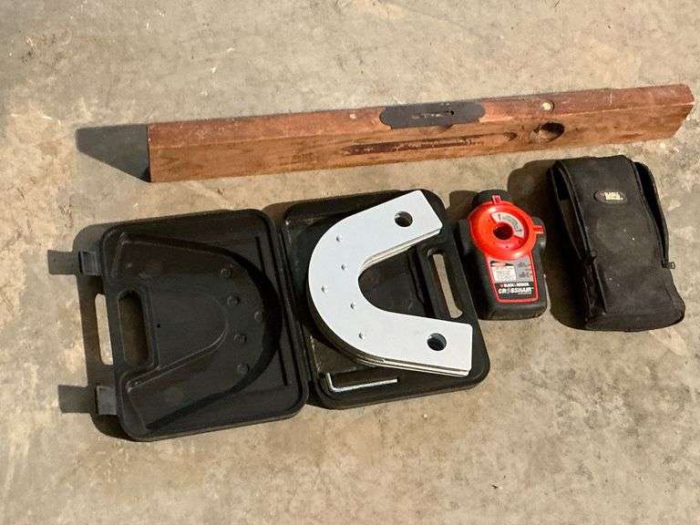 Black & Decker Crosshair laser level image