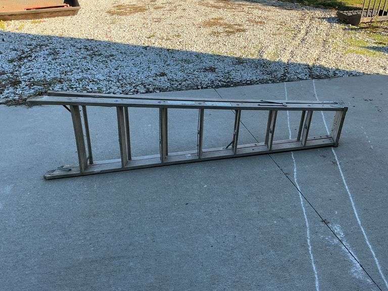 8' wooden step ladder, Model WS1078 image