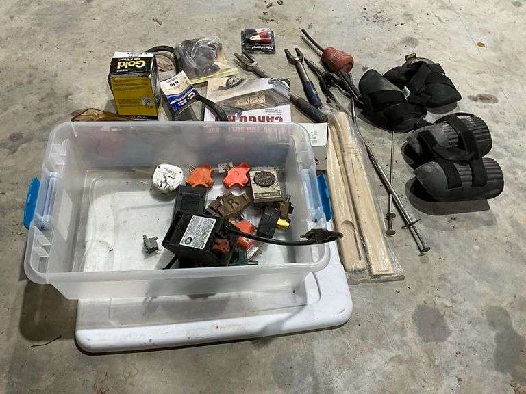 Knee pads, electrical timers, 3-way plugs, cargo net for pickup, pickle fork, etc. image