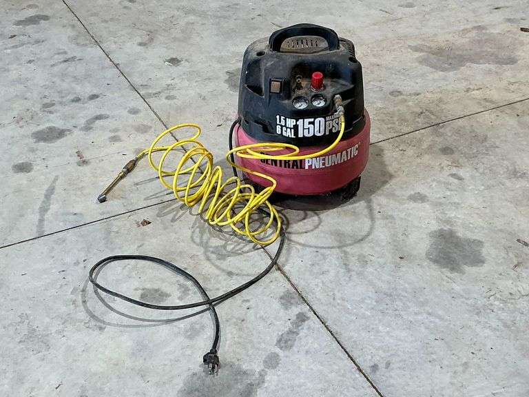 Central Pneumatic 1.5 hp 6 gallon portable air compressor image