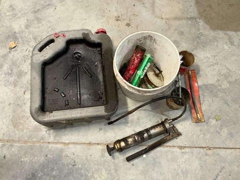 Grease gun, drain pan, quirks, hoses, grease image