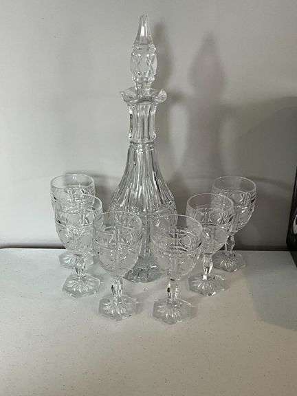 Decanter and 6 goblets image