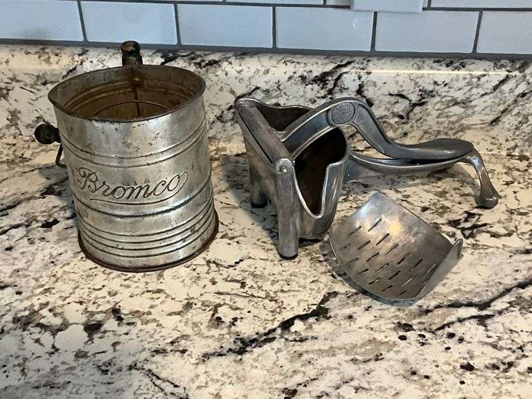 Bromco sifter, Wear-Ever aluminum juicer image