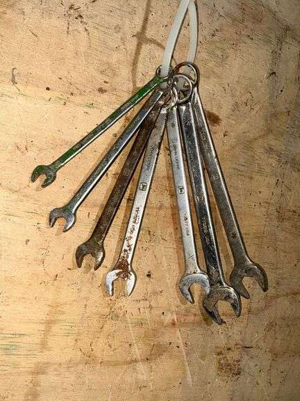 John Deere combination wrenches up to 3/4". image