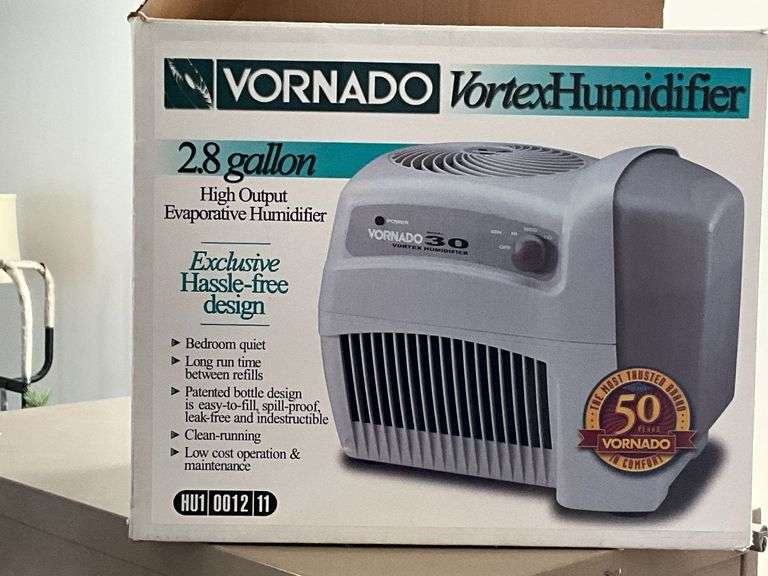 Vornado vortex humidifier 2.8 gallon image