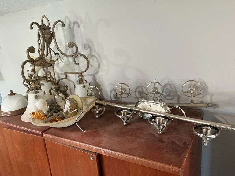 Light fixtures image