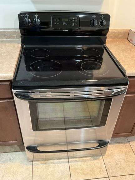 Kenmore glass top electric range image
