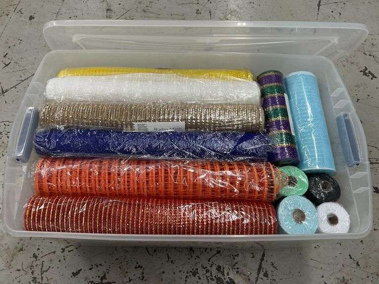 Tote of mesh, assorted patterns image