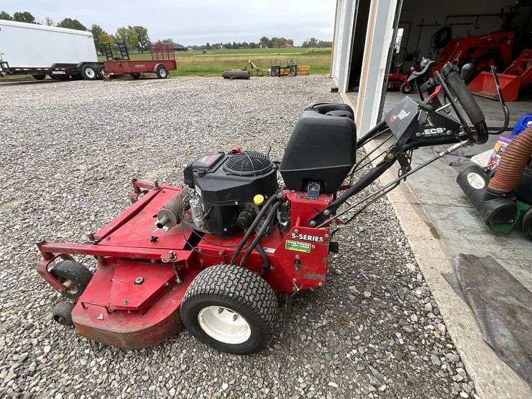 2011 eXmark S-series walk behind mower, 48" deck image