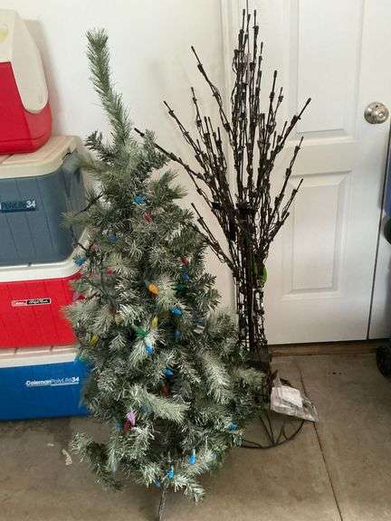 Outdoor lighted tree, 51" T image