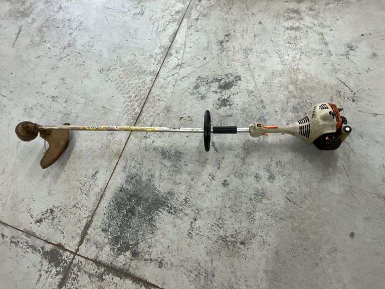 Stihl FS-55R line trimmer, 2-cycle engine with compression image