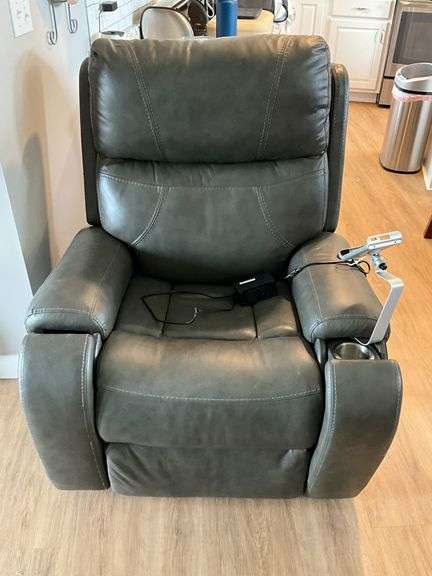Ultra Cozy power recliner with Comfort Zone positioning, leather image
