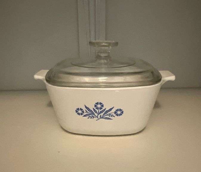 Corningware Blue Cornflower 3 1/4 qt. casserole with lid image
