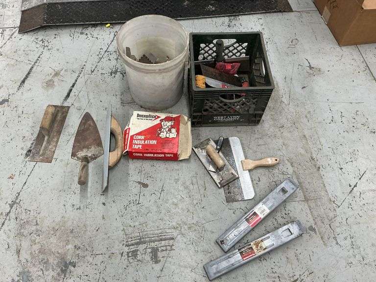 Masonry tools, floats, trowels, scrapers, edgers, etc. image