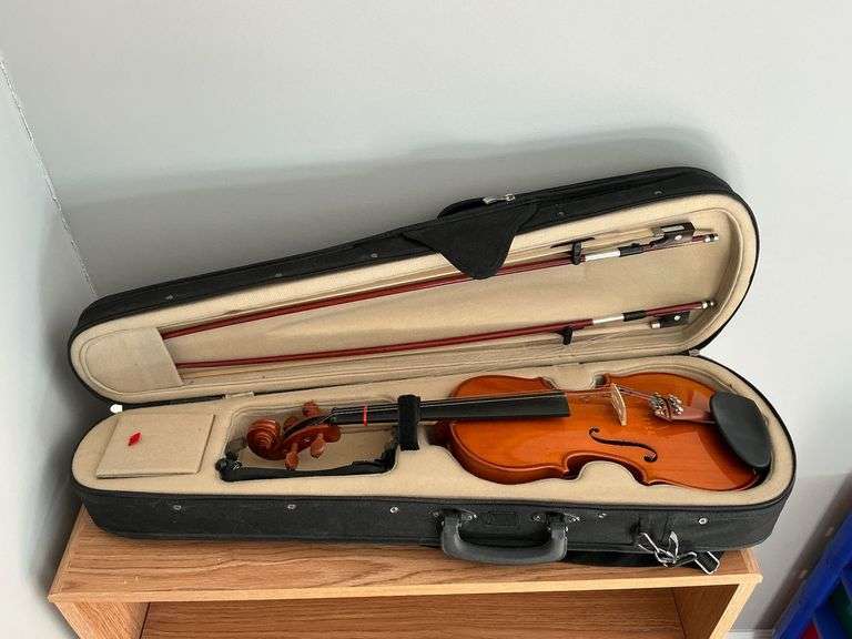 Cecilia violin in case, rosin, missing a string and damage to case image