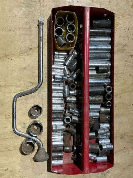 Metal tool tray with 1/2" drive deep and shallow sockets image