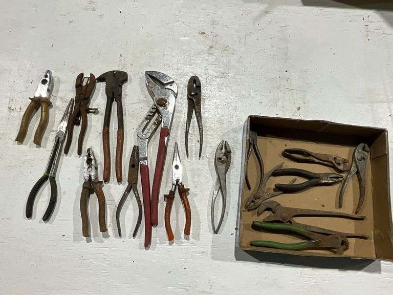 Assorted pliers image