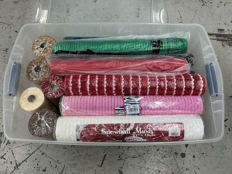 Tote of mesh, assorted patterns image