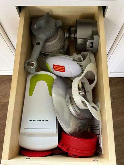 Hamburger presses, Etekcity food scale image