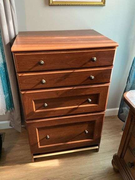 4-drawer dresser image
