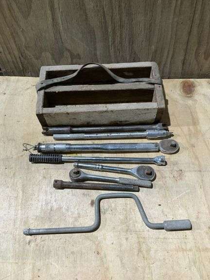 Assortment of 1/2" drive ratchets, breaker bars image