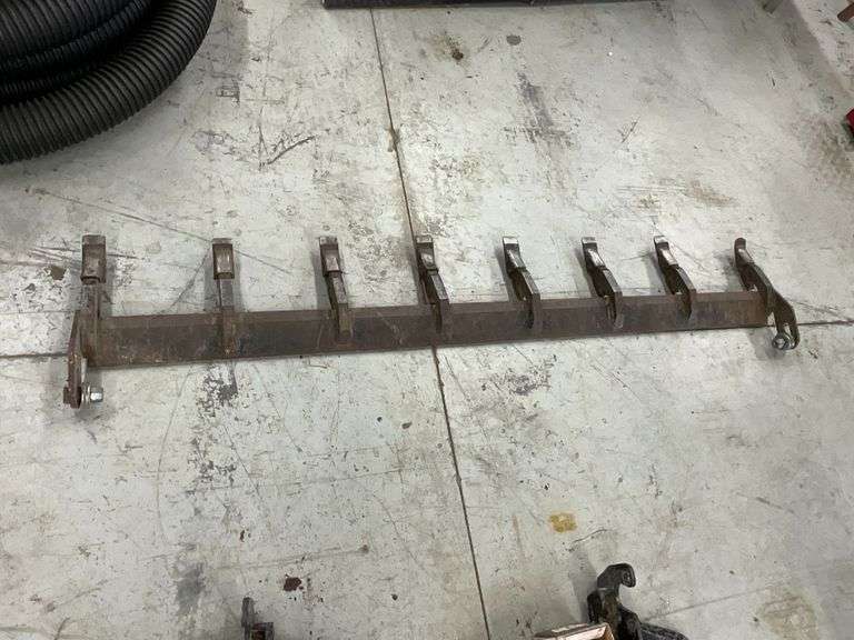 72" bolt-on bucket teeth, good condition image