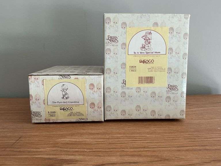 Pair of Precious Moments figurines in original boxes image
