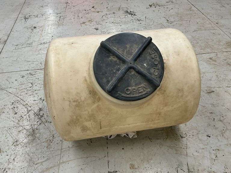 50-gallon poly tank image