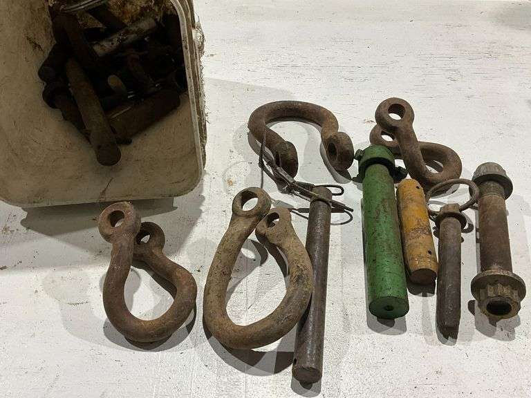 Hitch pins and clevises image