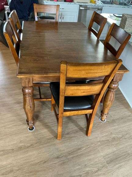 Great Veca dining room table and chairs image