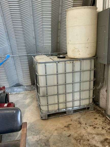 55 gallon plastic barrel image