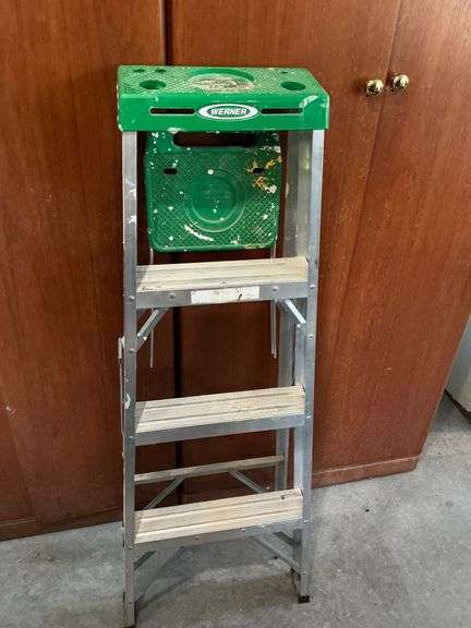 Werner 4' aluminum step ladder image