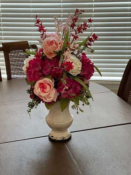 Floral arrangement image