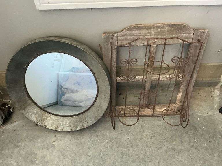 Wall hanging flower rack and mirror image