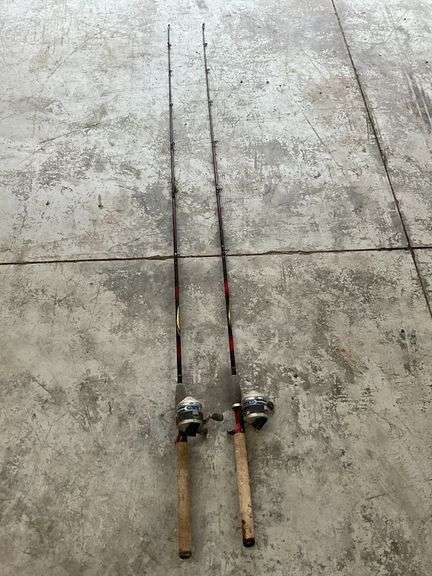 2 Zebco 33 Legacy reels, 6'6" Quantum rods image