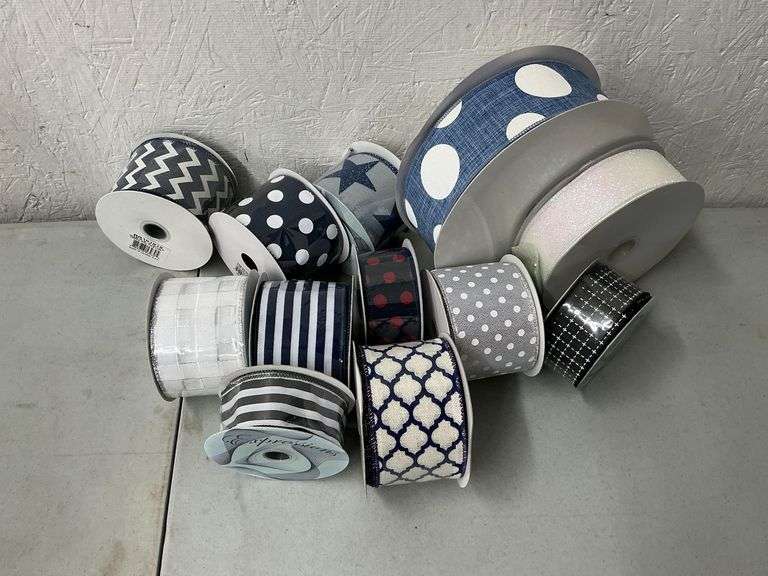 Blue, white and silver wired decorative ribbon image