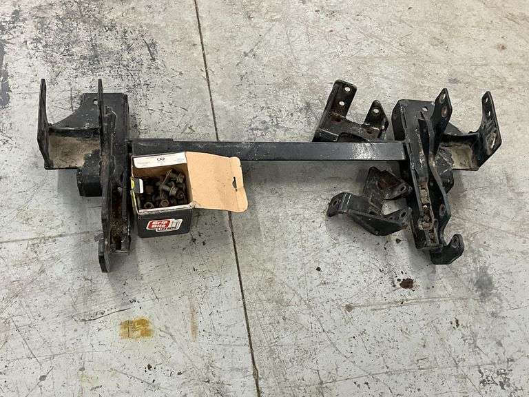 Western 2010 Ford F250 snow plow mount image