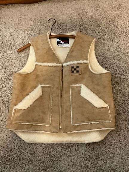 Wiman Purina sherpa lined vest image