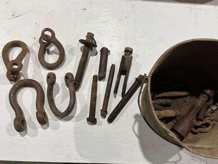 Assortment of hitch pins and clevises image