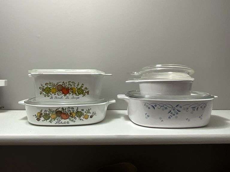 Corning Ware casserole dishes, image