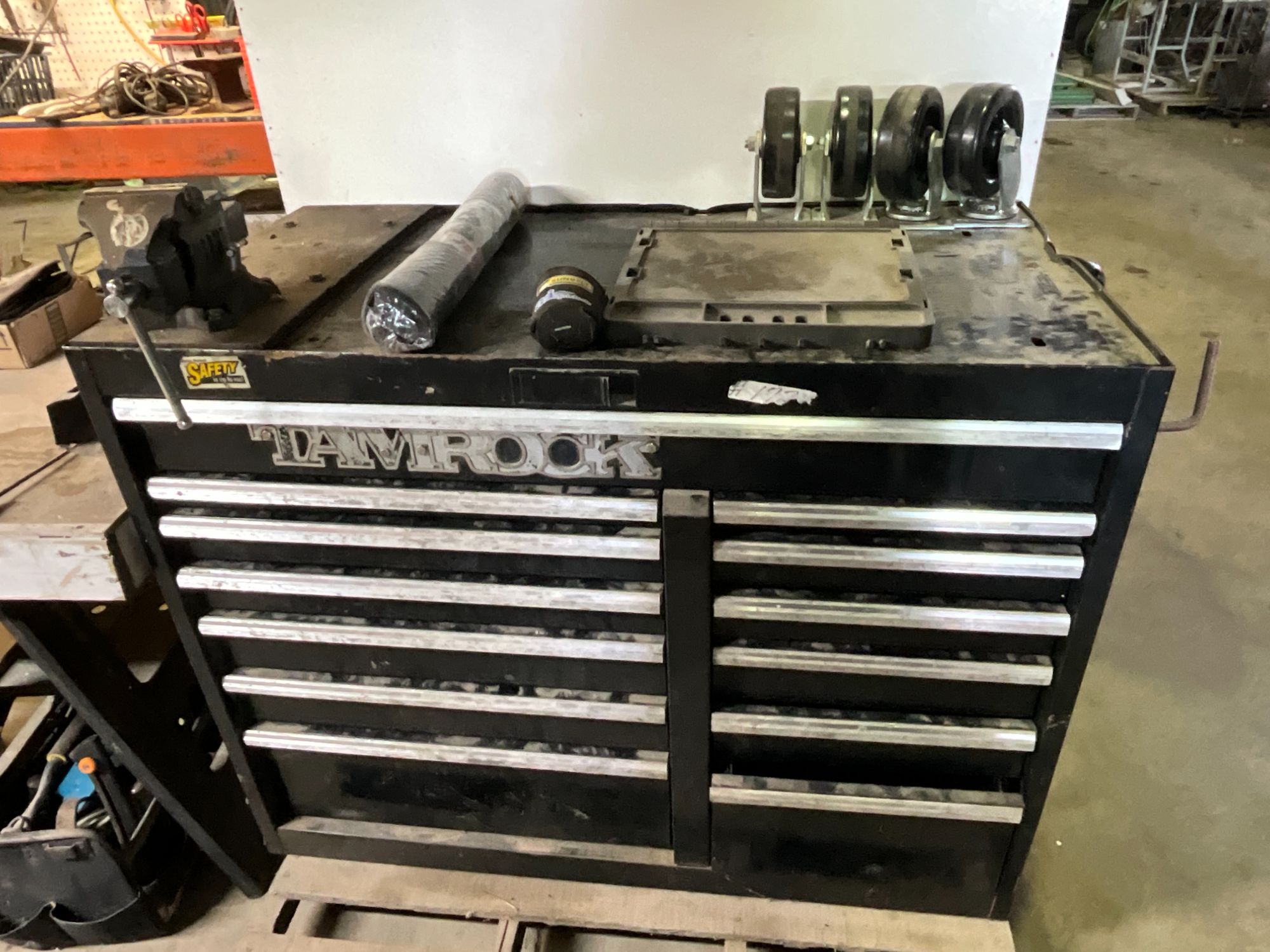 Lot image 1