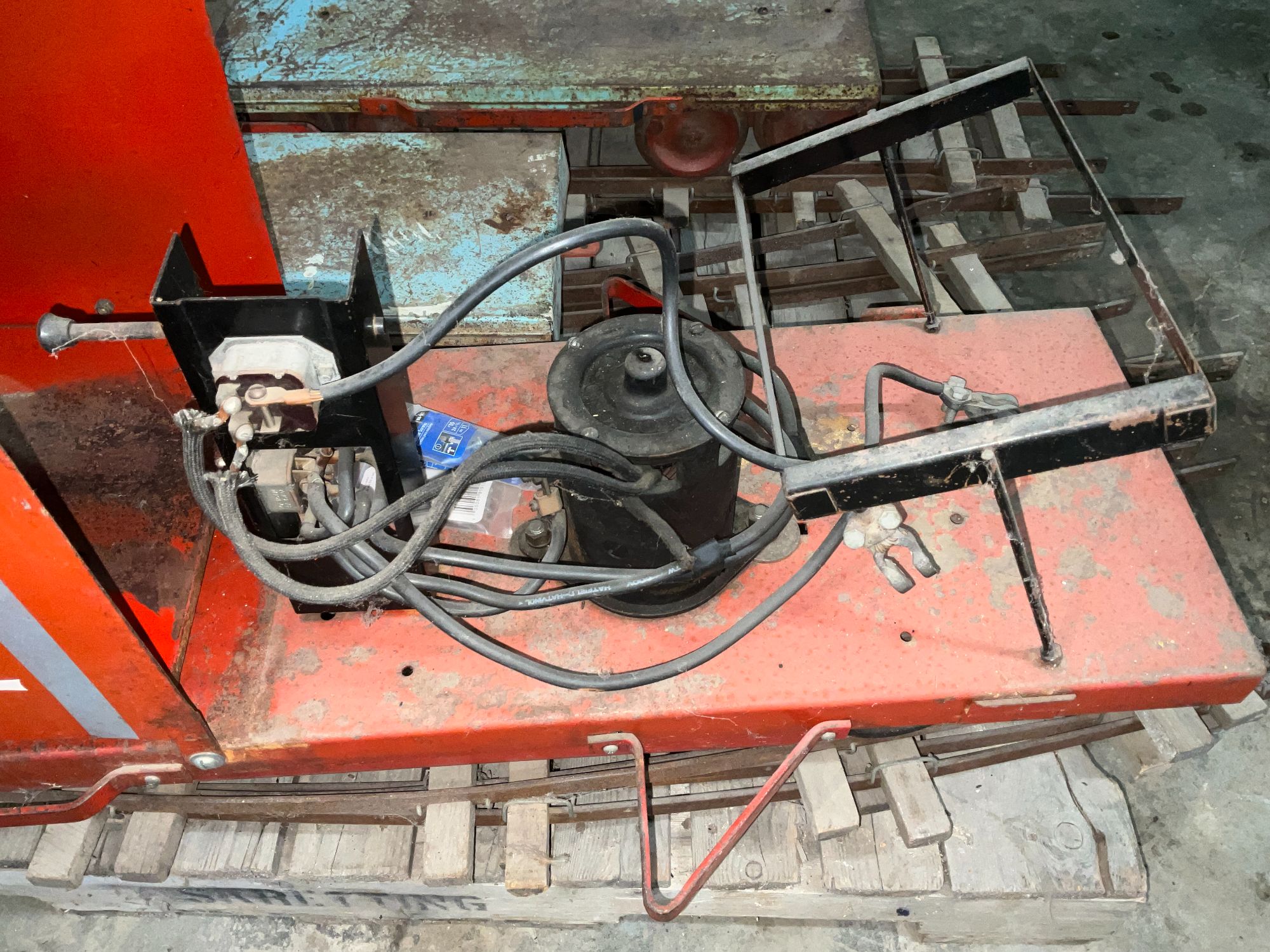 Lot image 4