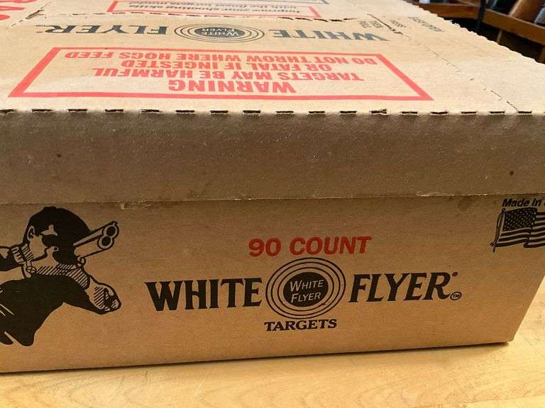 White Flyers clay birds, box of 90.