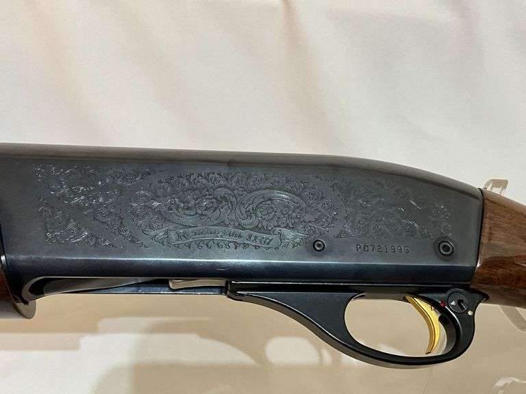 Remington 1187  Premier 12 gauge semi automatic shotgun