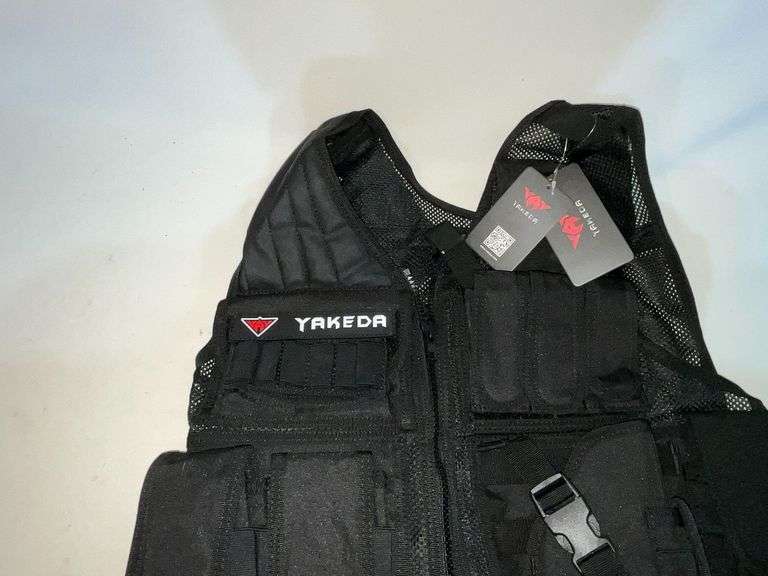 Yakeda tactical vest, with new tags