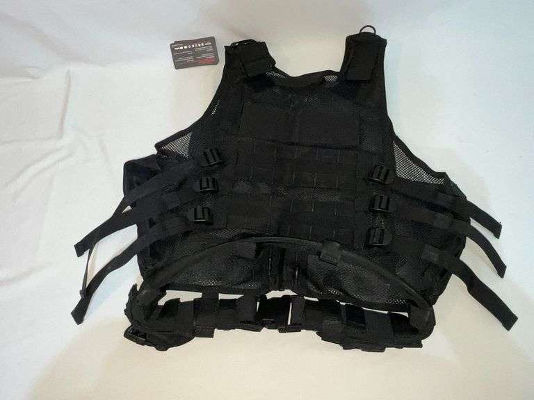 Yakeda tactical vest, with new tags